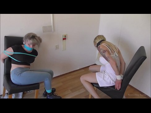 ❤️ E varur / e lidhur dhe e gojës / vajzë në ankth Video seksi në sq.assistentai.ru ☑