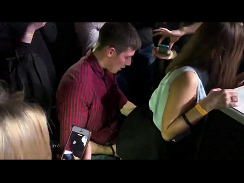 ❤️ Seks i vërtetë në një klub nate rus. Një vajzë 18-vjeçare ruse në anus dhe vaginë është qitur në një klub nate Video seksi në sq.assistentai.ru ☑